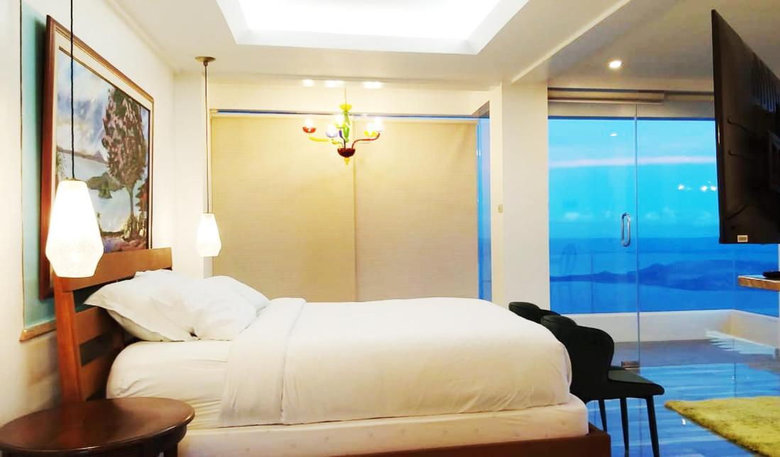 The Carmelence View Bed & Breakfast Tagaytay City Dış mekan fotoğraf